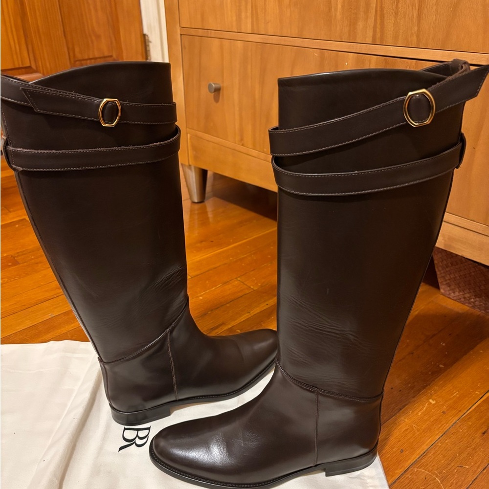 EUC BANANA REPUBLIC Brown Leather Riding Boots with Gold Buckle